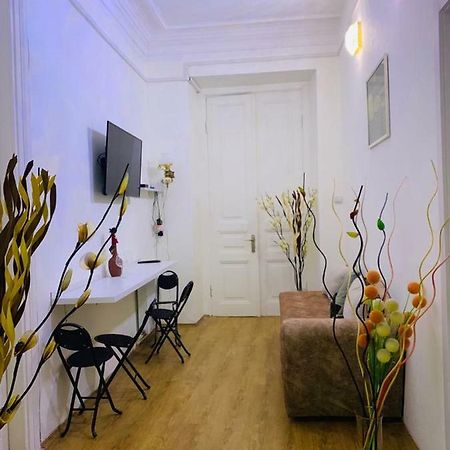 Apartament Old Yard Lejlighed Tbilisi Eksteriør billede