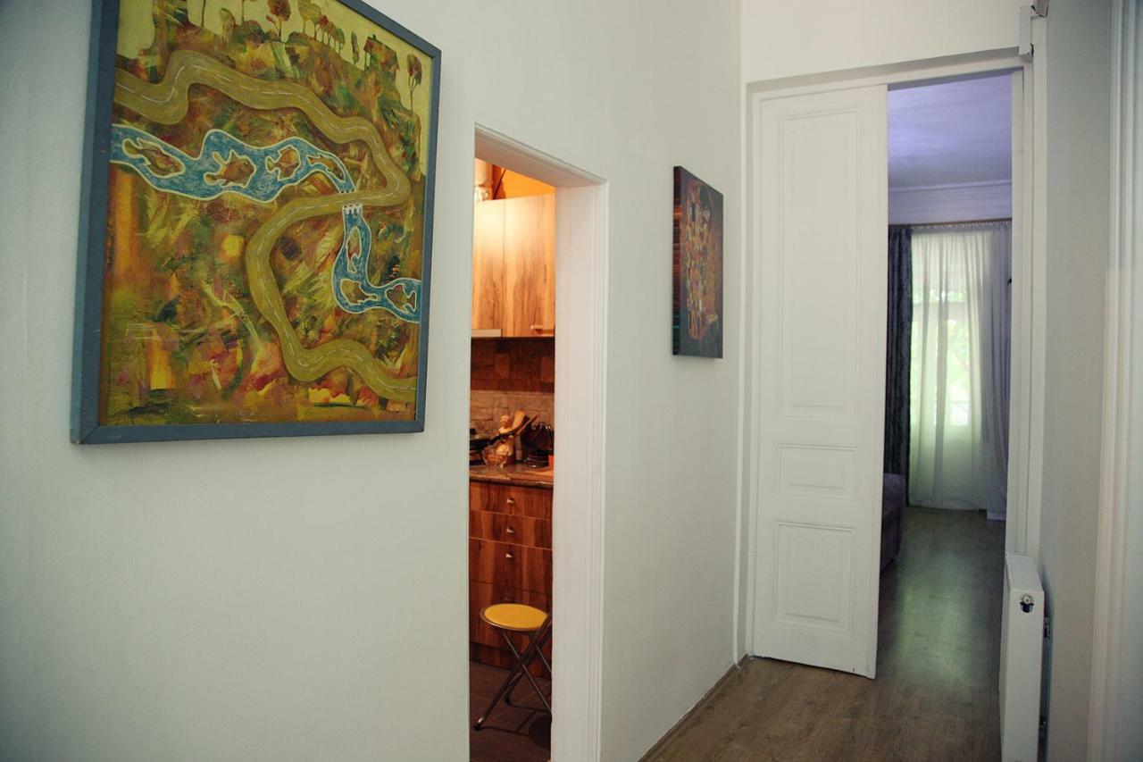 Apartament Old Yard Lejlighed Tbilisi Eksteriør billede