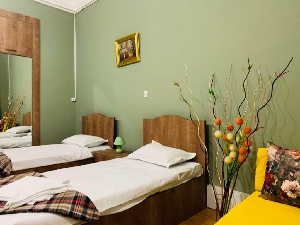 Apartament Old Yard Lejlighed Tbilisi Eksteriør billede