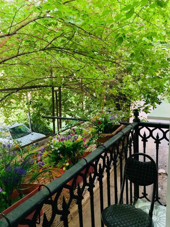 Apartament Old Yard Lejlighed Tbilisi Eksteriør billede