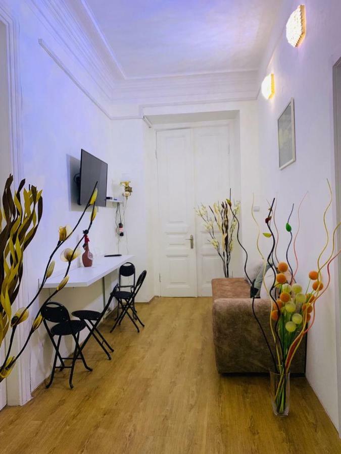 Apartament Old Yard Lejlighed Tbilisi Eksteriør billede
