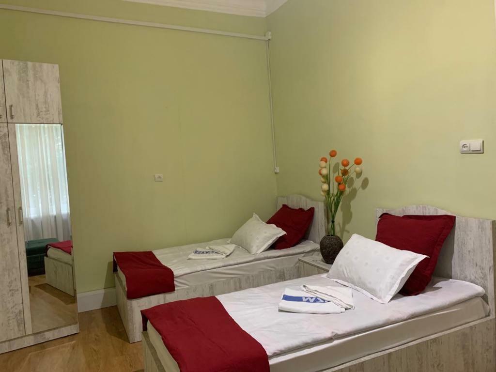 Apartament Old Yard Lejlighed Tbilisi Eksteriør billede